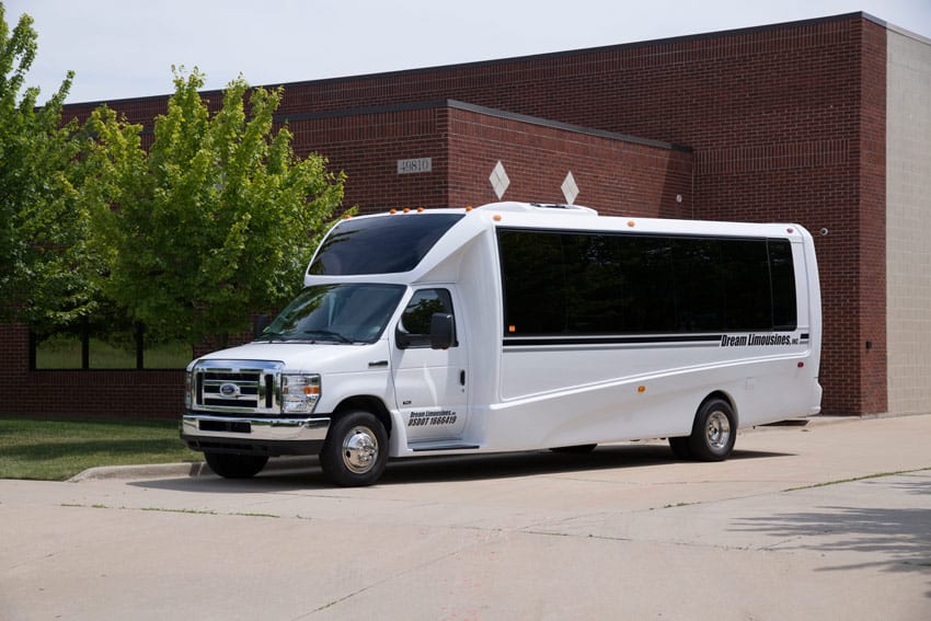 COACH10-party-bus-rentals-detroit