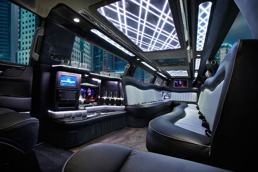 Escalade-2-Interior-DreamLimousinesInc-MI