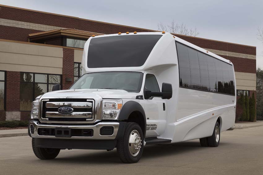 partybus_rental_coach7_exterior-MI